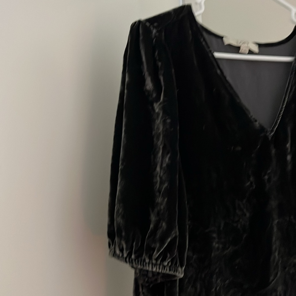 Black Velvet Loft top - Picture 4 of 4